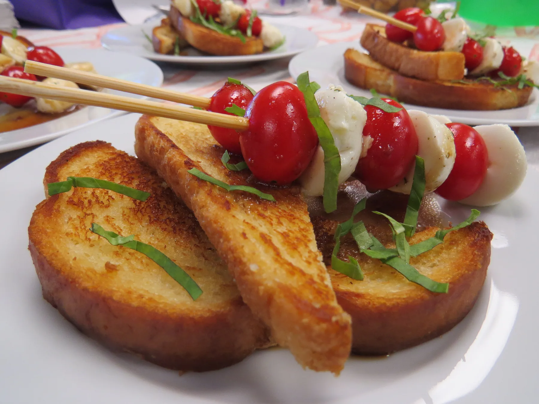 Tomato and mozzarella bruschetta with fresh basil